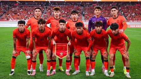 铜梁龙冲刺成功跃级升级，惊喜官宣震撼决定，球迷赞叹：意料之外大惊喜！